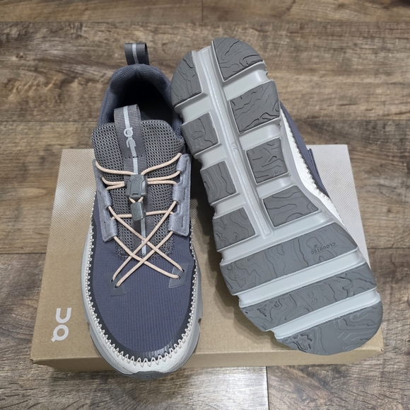 On Cloud cloudway sneaker women's size 8.5 (Run Small) - Picture 11 of 13